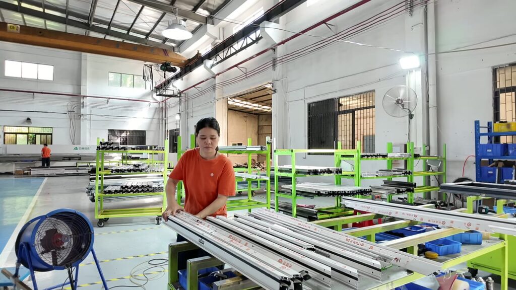 อะลูมิเนียม โปรไฟล์
