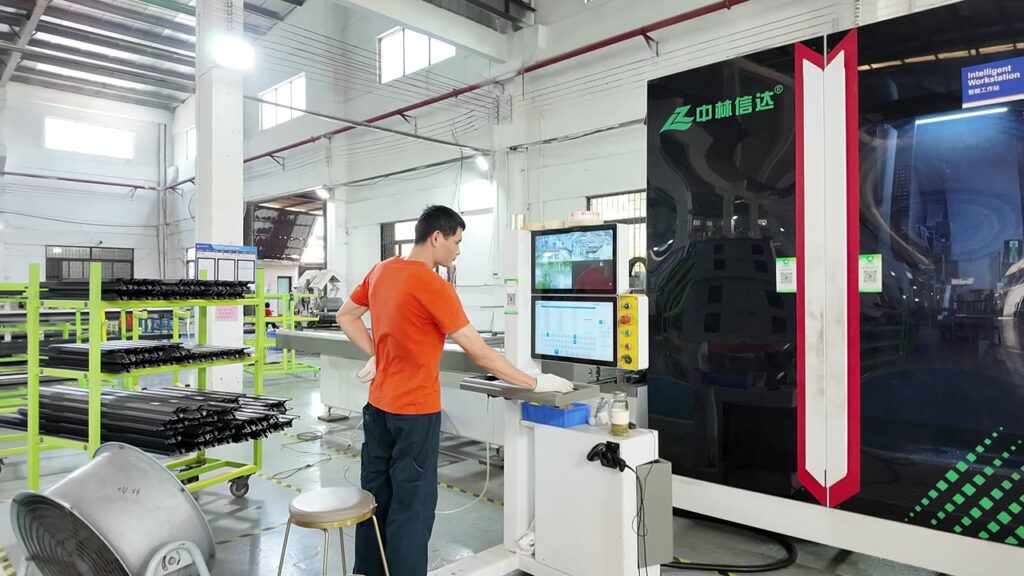 การควบคุมแบบดิจิตอล CNC